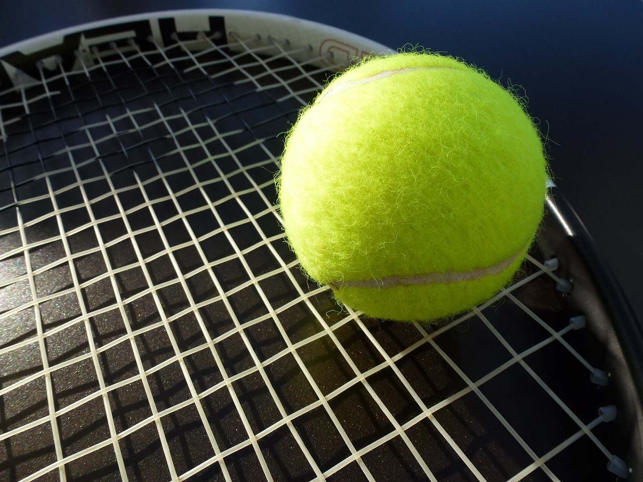 tennis, tennis ball, tennis racket-363662.jpg